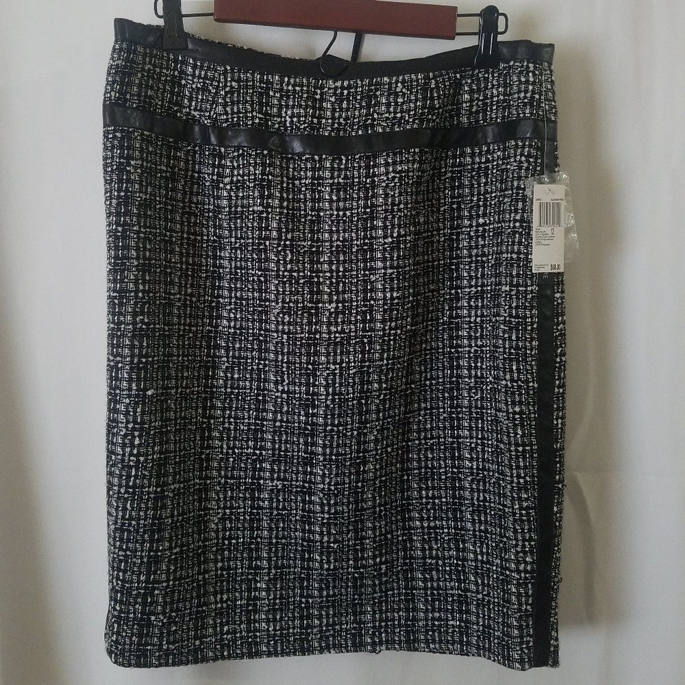 Chelsea & Theodore 12 NWT Black Pencil Skirt